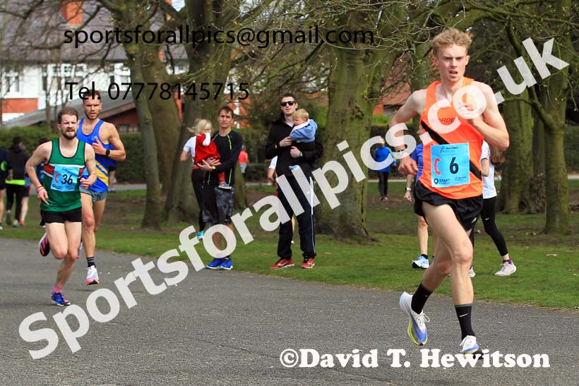 Senior Mens Northern 12 Stage Road Relay, 2022 Northern 12 and 6 Stage Road Relays,  Birkenhead Park, Birkenhead, Wirral.  Photo: David T. Hewitson/Sports for All Pics